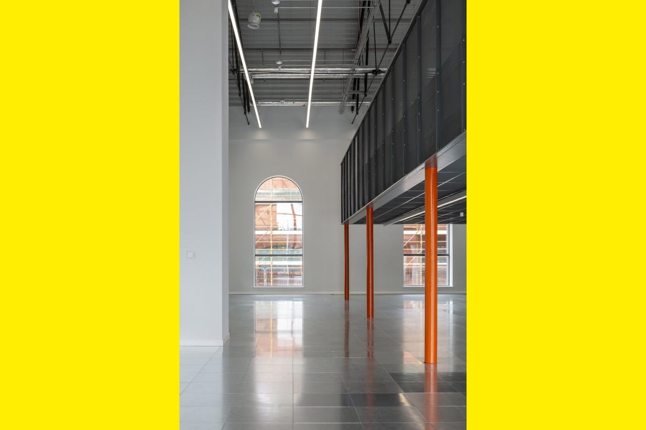 Amazon.com: 10 Pack Paraflags Small Desk Flag - Professional Office ...